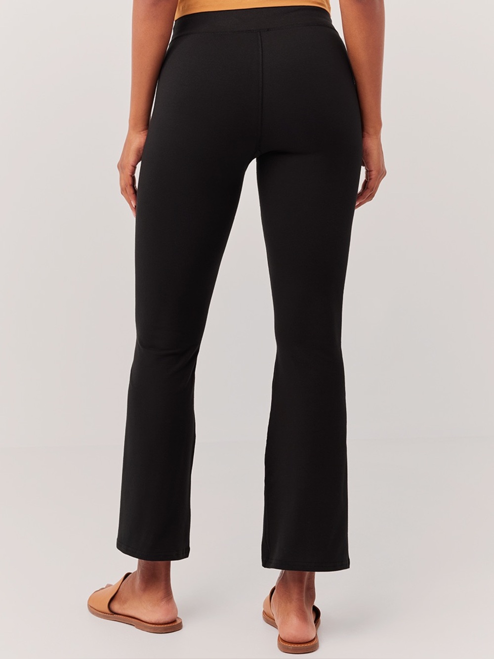 โผ๏ธEUC: Pact Organic Black Bootcut Leggings - S - Picture 3 of 6
